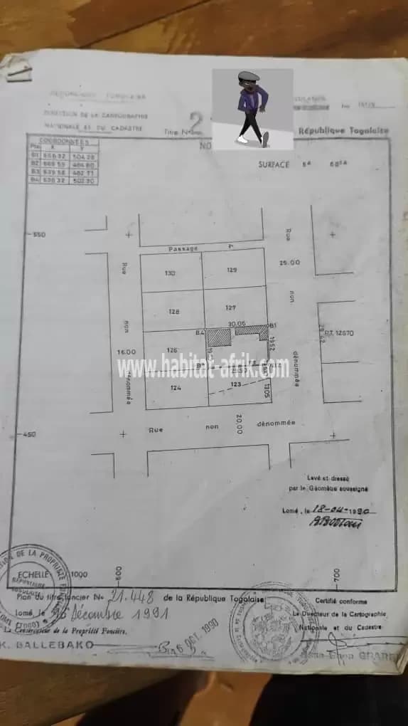 Terrain à vendre, Demi (1/2) lot bien situé à 300m environ du goudron tokoin cassablanca lome togo