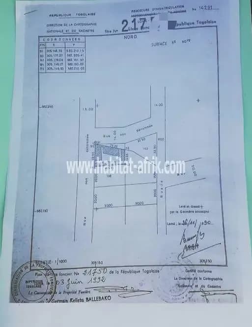 Je mets en vente une parcelle de terrain un lot 560m2 à Novissi lome togo