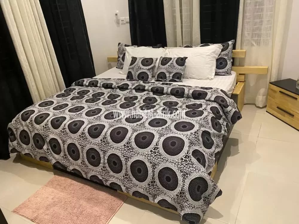 LUXUEUX APPARTEMENT MEUBLÉ