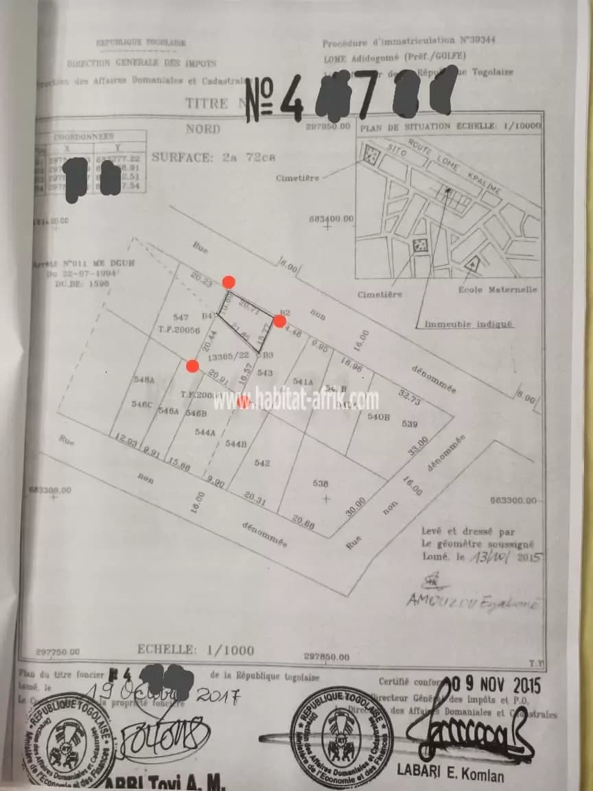Terrain a vendre, 1 lots clôturé  bien positionné pour tout projet avec titres foncier à 30m du goudron, entre la poste la pampa et la station d’essence MRS  LOME TOGO