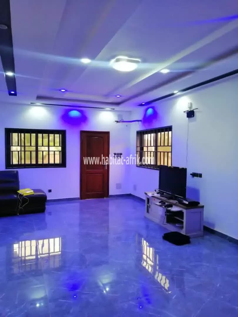 LOCATION VILLA 08 CHAMBRES SALON A ADIDOGOMÉ AMENOPE LOMÉ-TOGO