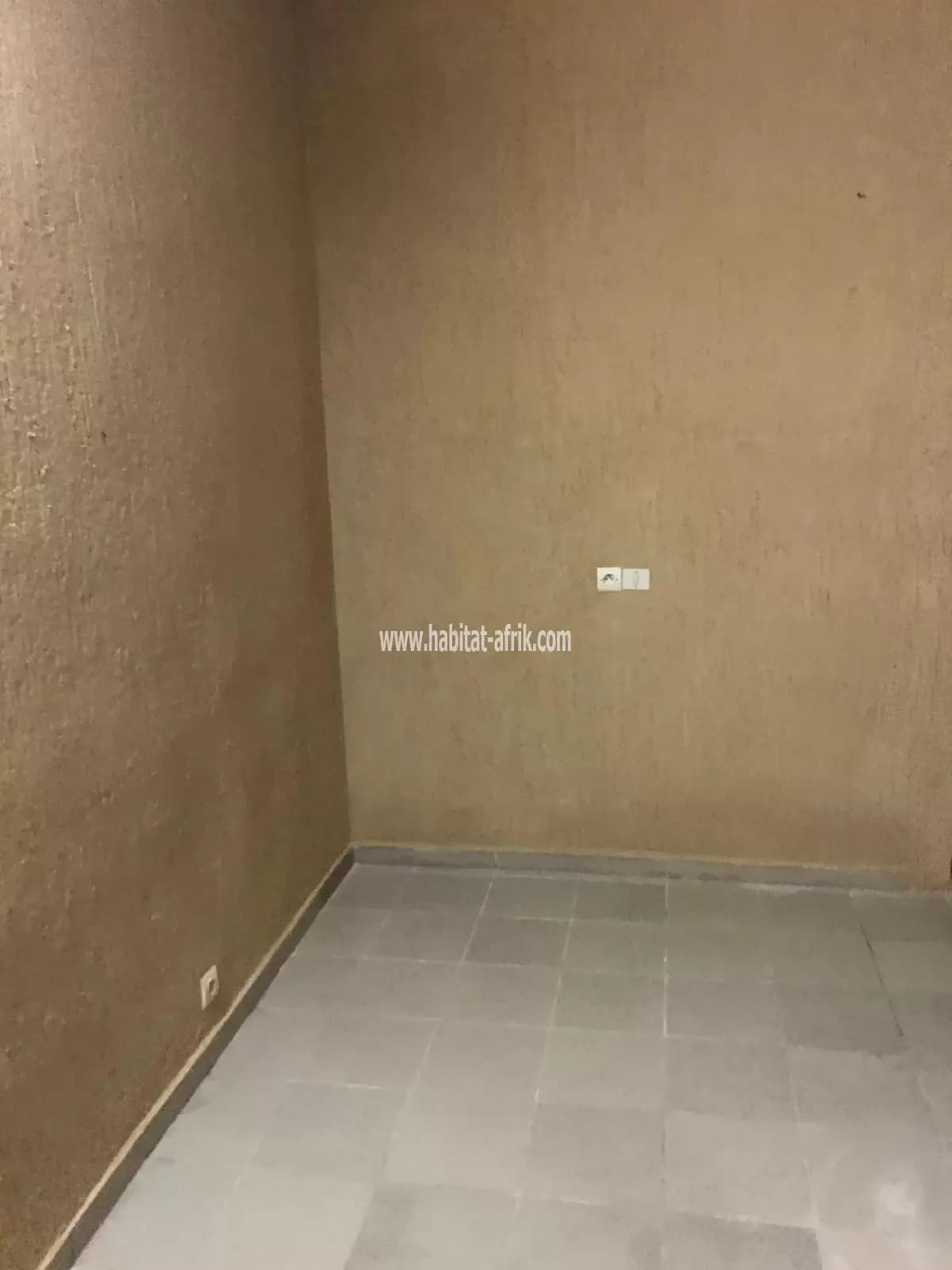 LOCATION APPARTEMENT PIÈCE WC DOUCHE CUISINE INTERNE A AGOÈ MINAMADOU LOMÉ-TOGO