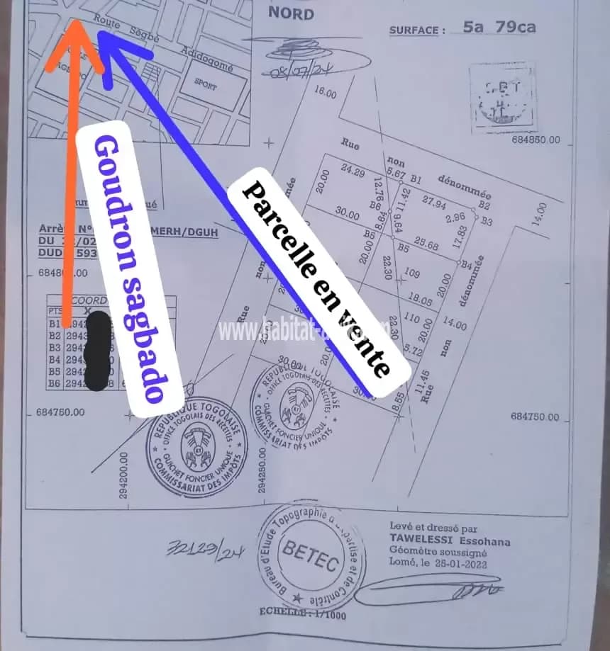 Je mets en vente une parcelle de terrain un lot en angle de rue 60m du goudron sagbado yatt and co lome togo