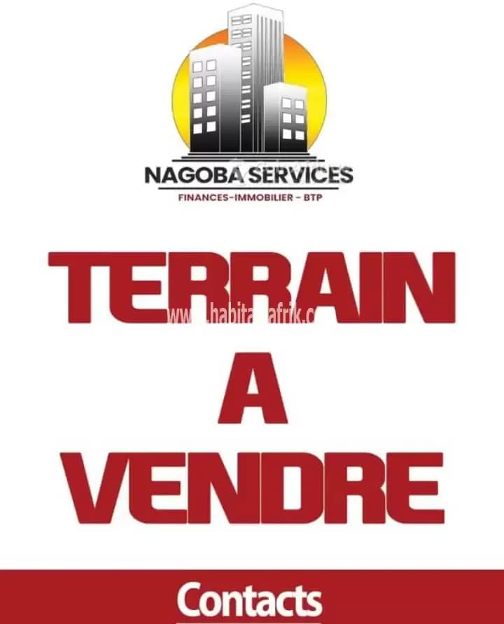 A vendre a Lomé Avédji carrefour Y , terrain 1/2lot solidement clôturé en angle de rue, très bon emplacement bien situé , non loin du goudron Point stratégique