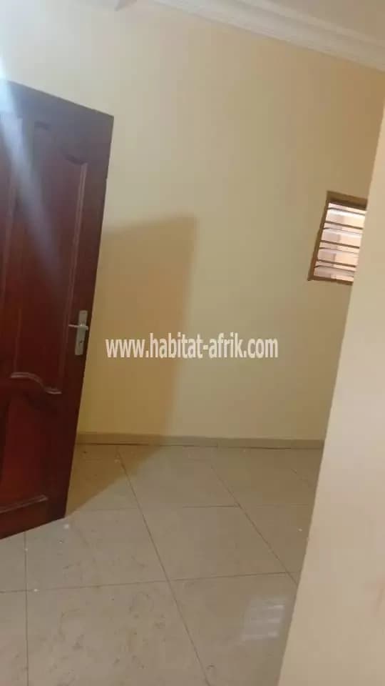 Je mets en location un appartement de chambre salon a atsiegou savoir lome togo