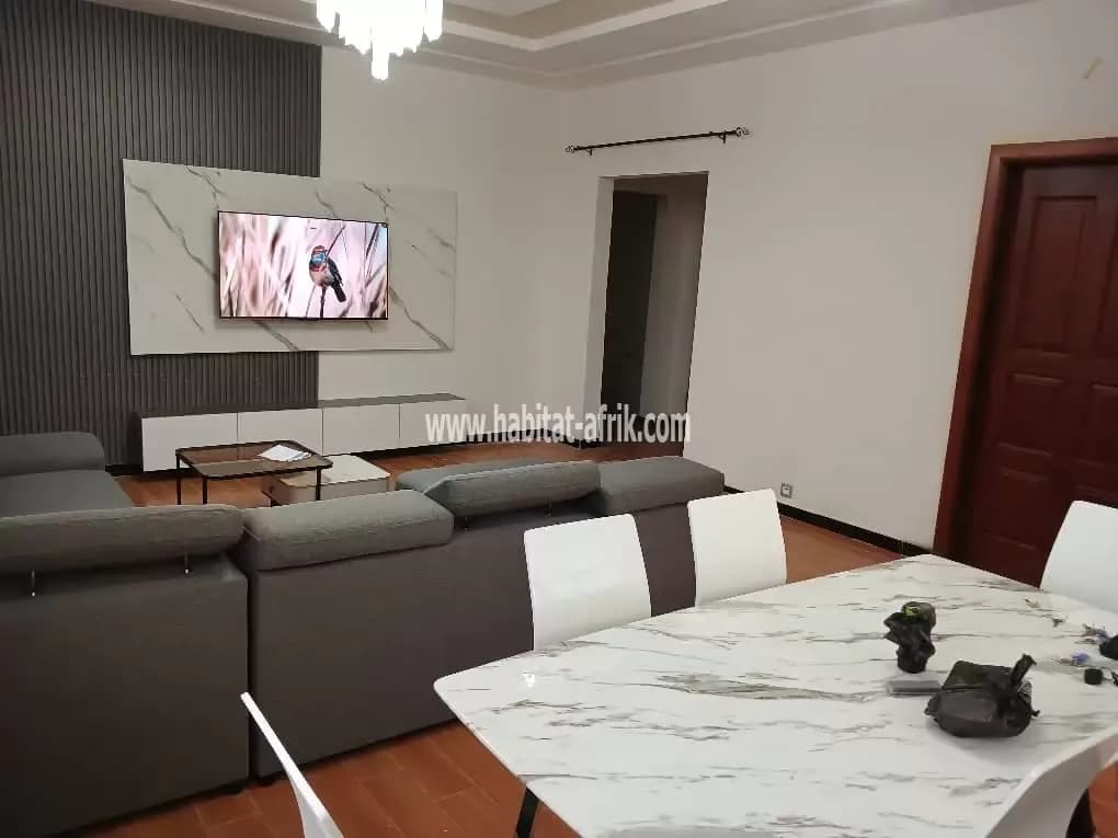 Je mets en location un appartement meublé de deux (2) chambres salon équipée sur étage à agbalepedo haac lome Togo