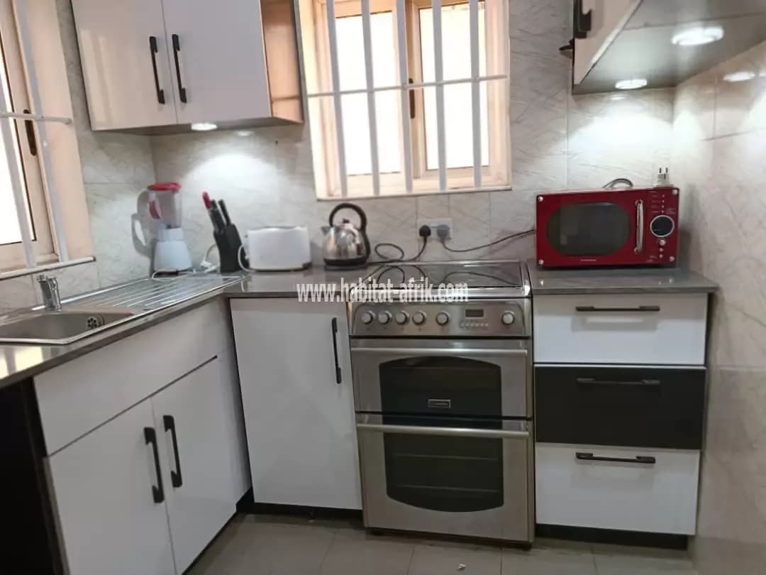Je mets a louer trois (3) chambres salon meublée équipée à novissi Hedzranawoe lome togo