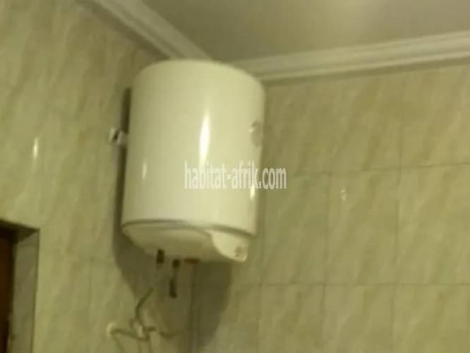 LOCATION Villa 4 Chambres Salon Wc douche cuisine + 2 dépendances à avédji limousine Lomé-Togo