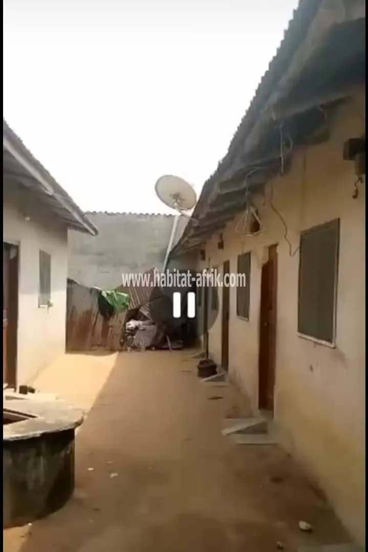 MAISON LOCATIVE A DEKOUNGBE
