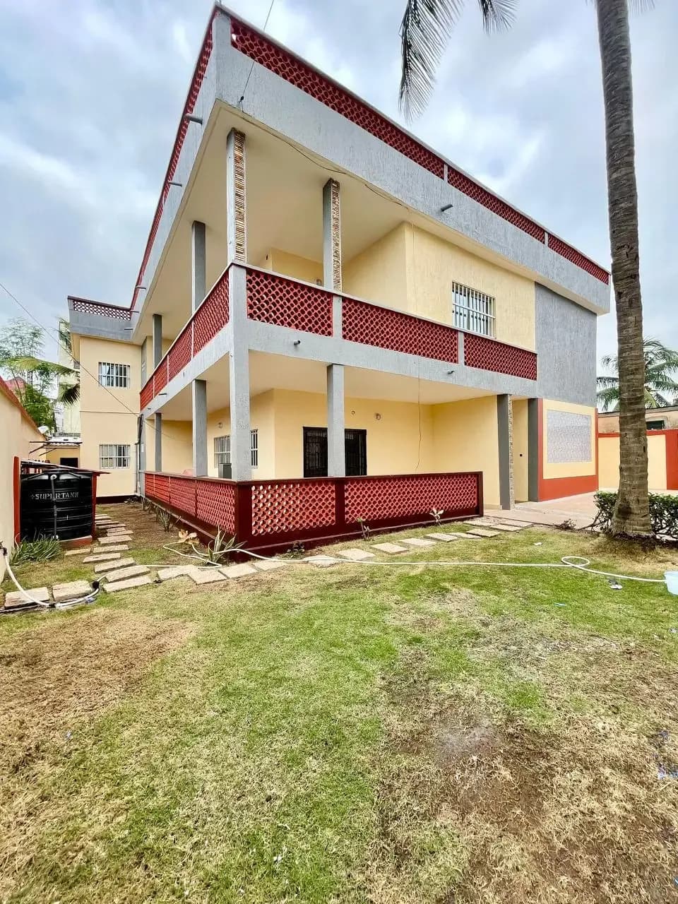 BELLE VILLA À VENDRE À KODJOVIAKOPÉ