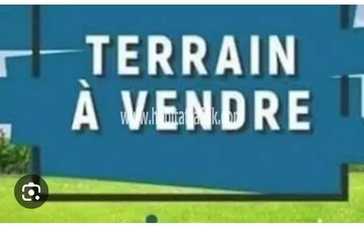 terrain 1 lot Agoè legbassito adidomé à 200m du goudron