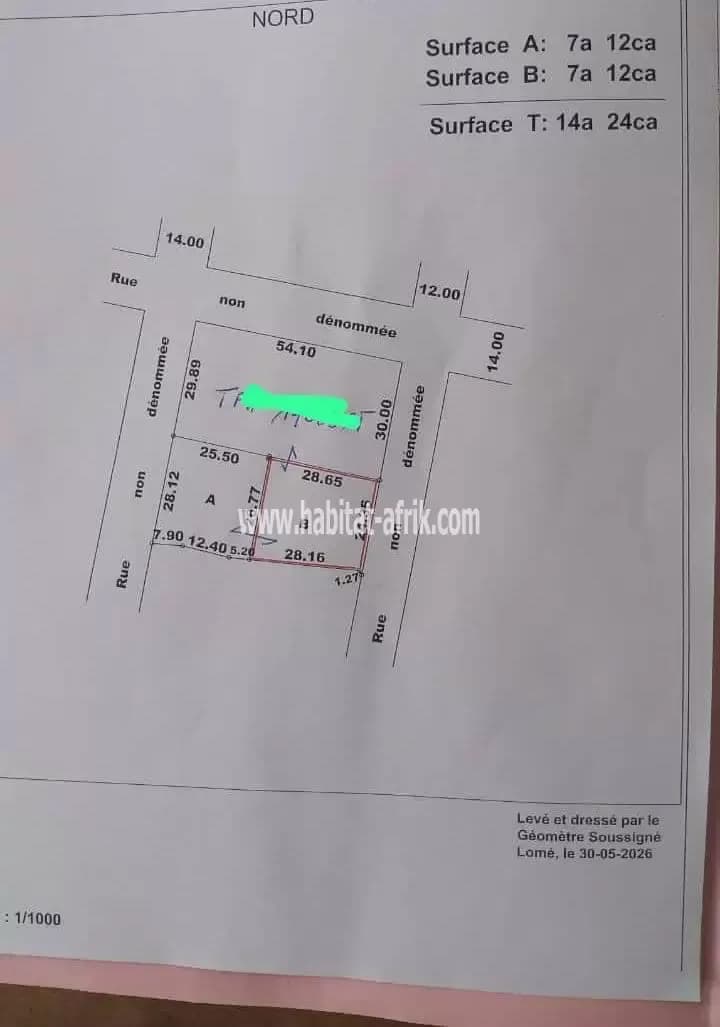 Terrain à vendre trois (3) lot et demi bien placé avec titre foncier au quartier kpota agip pharmacie fidelia lome togo