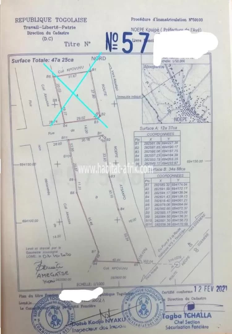 Je mets en vente des parcelle de terrain à noepe sur la rue de djéméki avec titre foncier