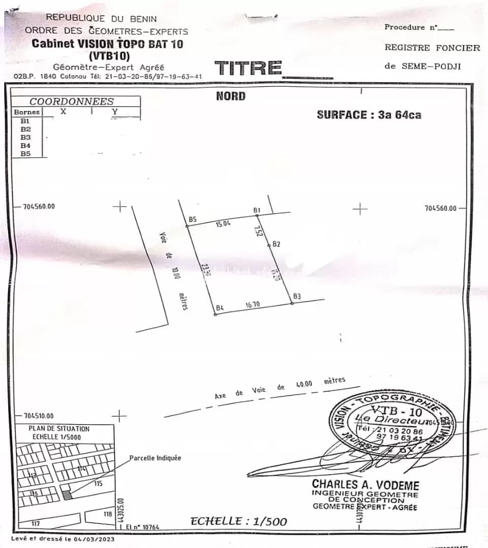 PARCELLE EN ANGLE DE RUE AU BORD DU GOUDRON VOIE 40 À VENDRE À COTONOU AKPAKPA AGBLANGANDAN