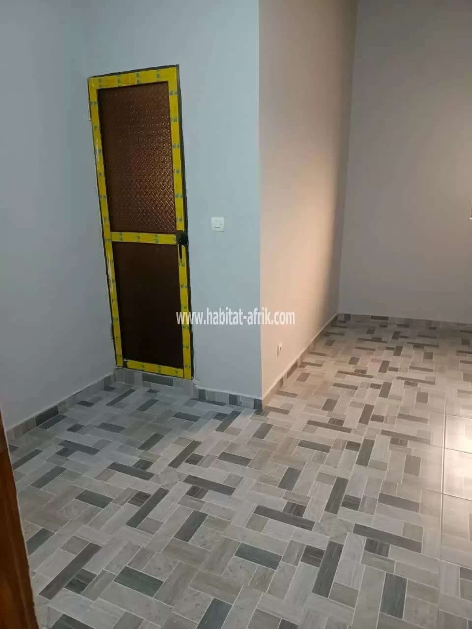 Je mets en location des appartements de pièces douche wc cuisine de 30 000F - 35 000F - 40 000F a todman Lomé Togo