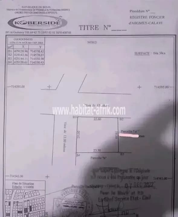 PARCELLE EN ANGLE DE RUE DÉJÀ LOTIE &amp; RECASÉE À VENDRE, AGAMANDIN - CALAVI