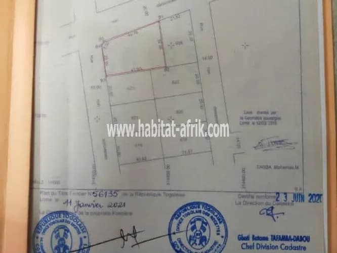 Terrain 1 lot 600 mètres carrés à baguida avec titre foncier Lomé-Togo