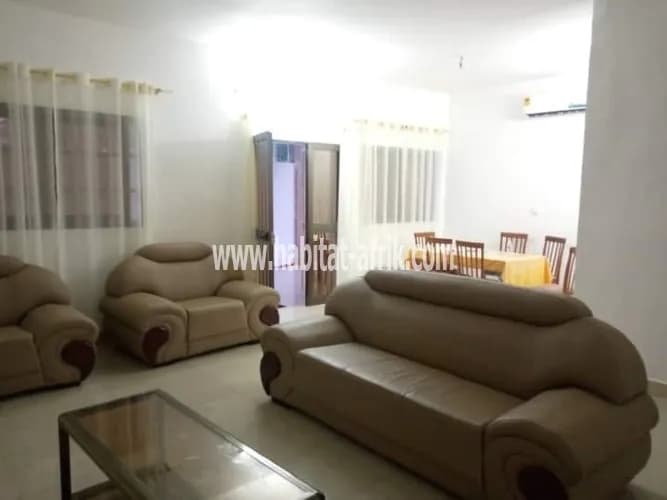 LOCATION Villa 3 Chambres Meublée a Cassablanca Lomé-Togo