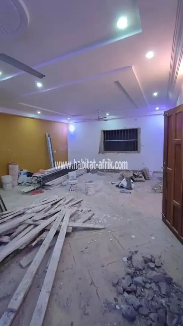 Je mets en location une villa de 3 chambres salon boutique à Hedzranawoe yatt &amp; co lome togo
