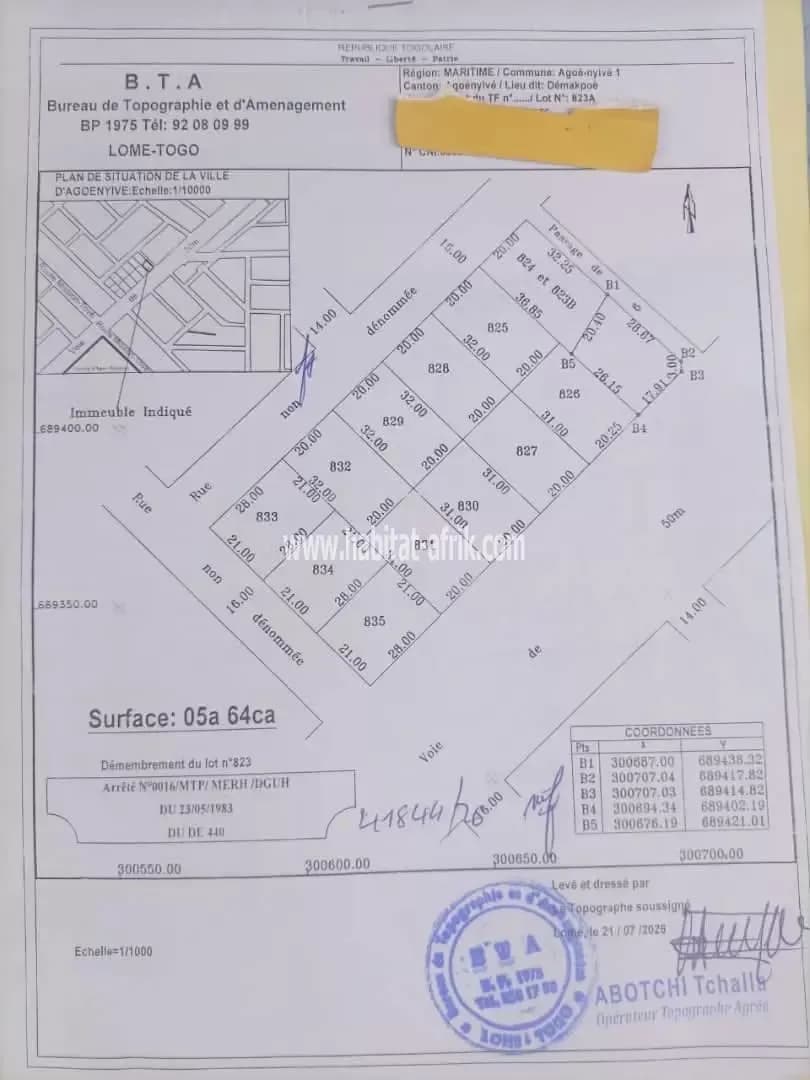 Terrain a vendre, un quart de lot avec des boutiques à déduire d’une maison, en bordure du goudron agoe assiyeye lome togo