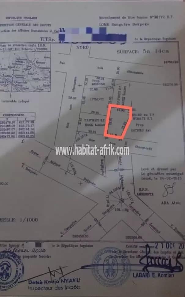 Près d'un lot soit (514m²) très bien positionné  à 150m du goudron lome togo