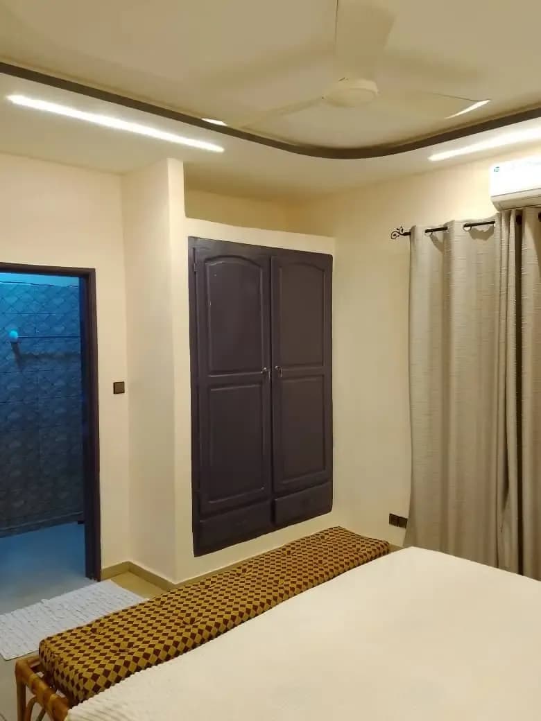 Entrée privée meublé