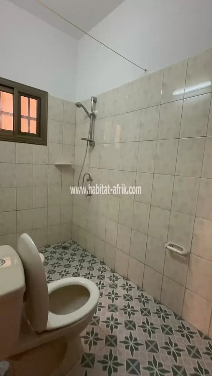 Location nouvelle construction d’un appartement villa scindé de trois (03) chambres salon à adidogome lycée technique lome togo