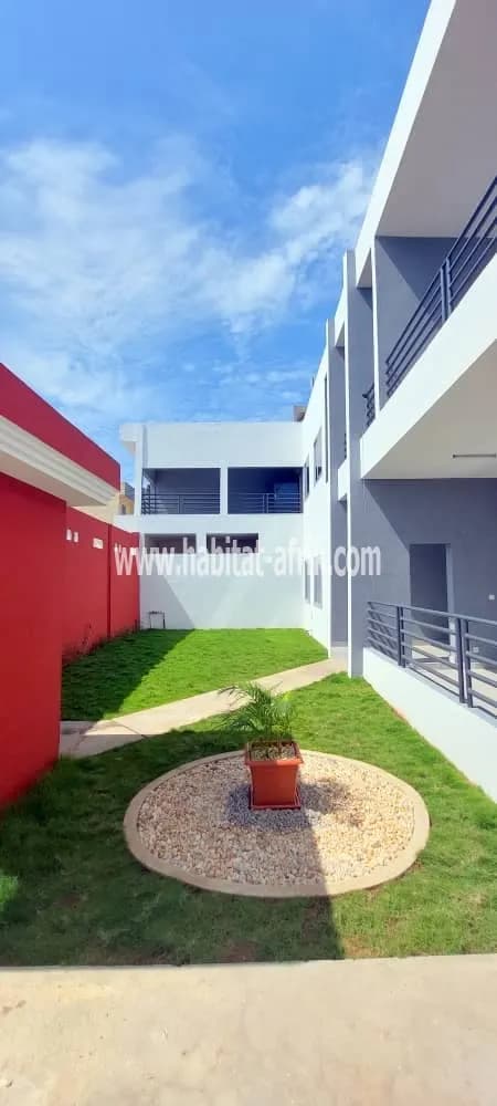 IMMEUBLE/VILLAS  LOCATIFS  À VENDRE
