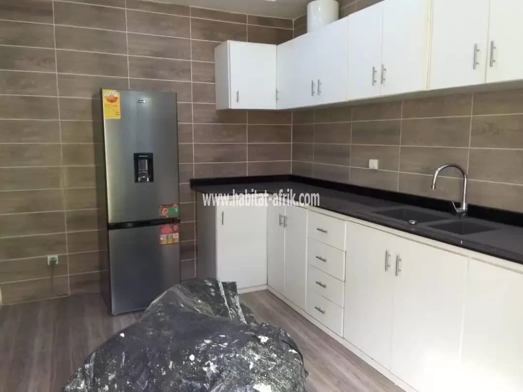 Je mets en location une maison de quatre chambres à adidogome Sagbado Lomé to
