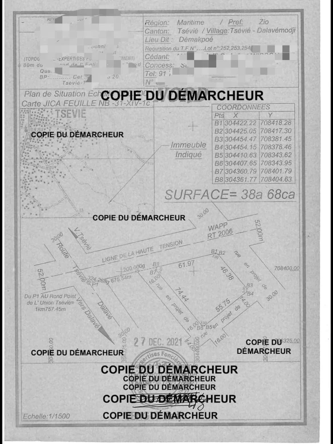 Terrain à vendre, à 700 mètres du rond point tsieve et a 200 mètres de la grande rue tsievie dalavé, haut tension togo